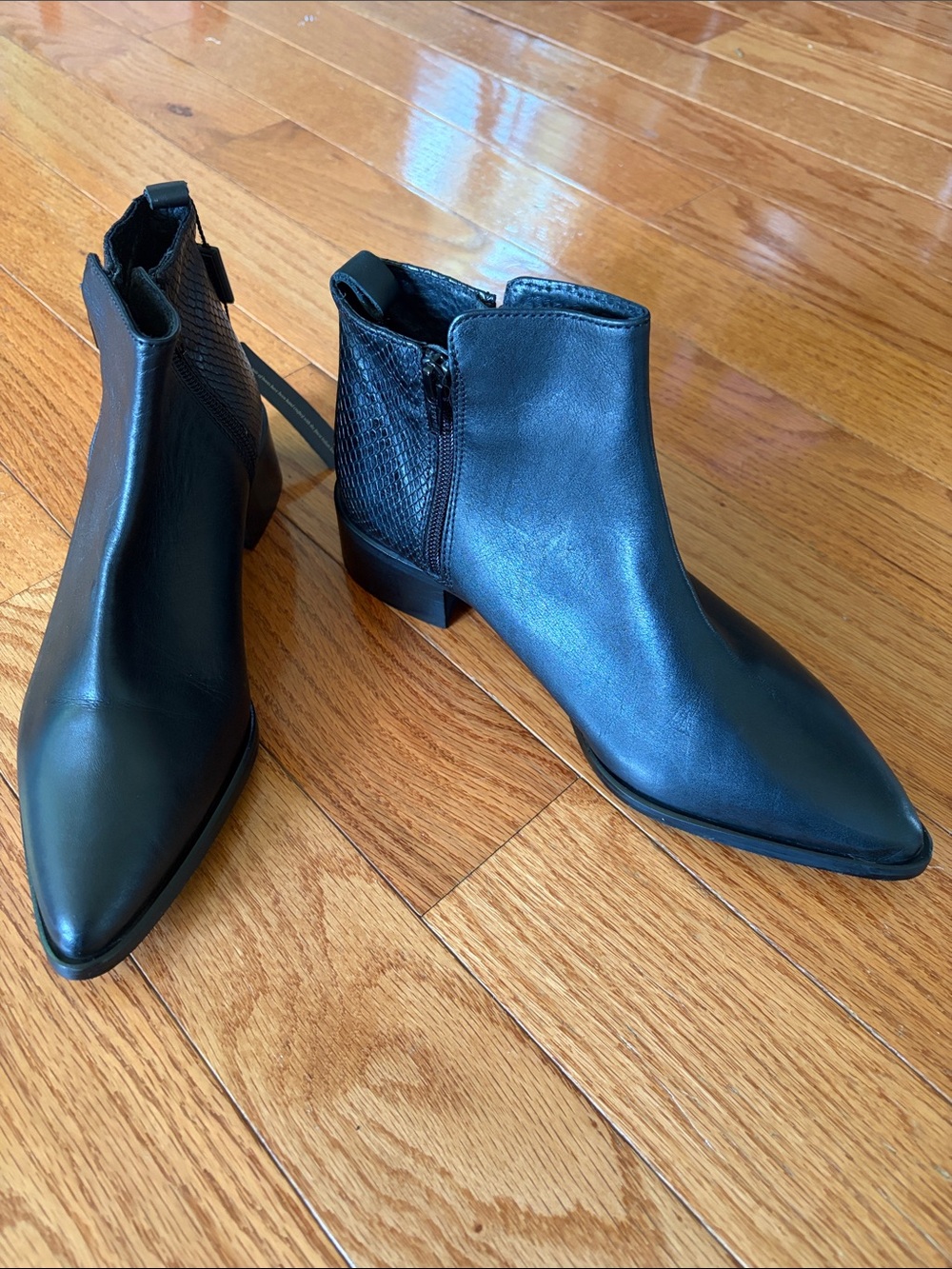 Black Pointed Leather Ankle Booties with Textured Back Panel
